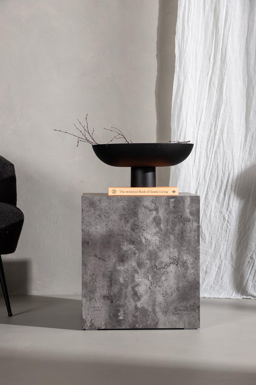 York Coffee Tisch High in Dunkelgrau präsentiert im Onlineshop von KAQTU Design AG. Beistelltisch ist von Venture Home