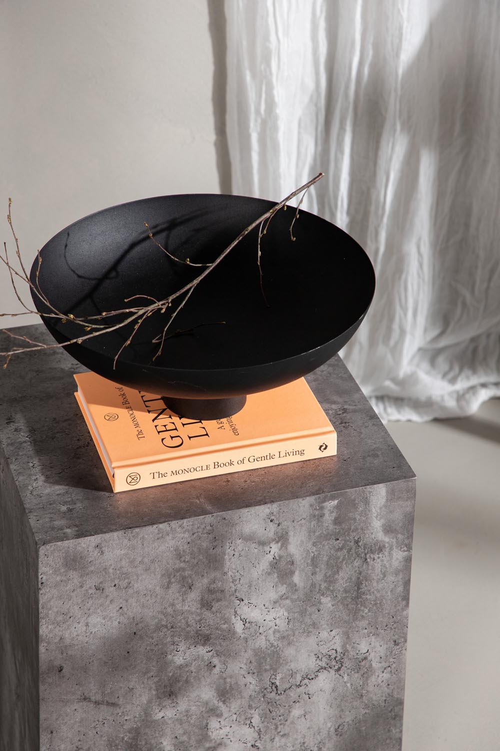 York Coffee Tisch High in Dunkelgrau präsentiert im Onlineshop von KAQTU Design AG. Beistelltisch ist von Venture Home