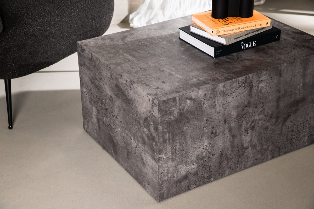 York Coffee Tisch Low in Dunkelgrau präsentiert im Onlineshop von KAQTU Design AG. Beistelltisch ist von Venture Home