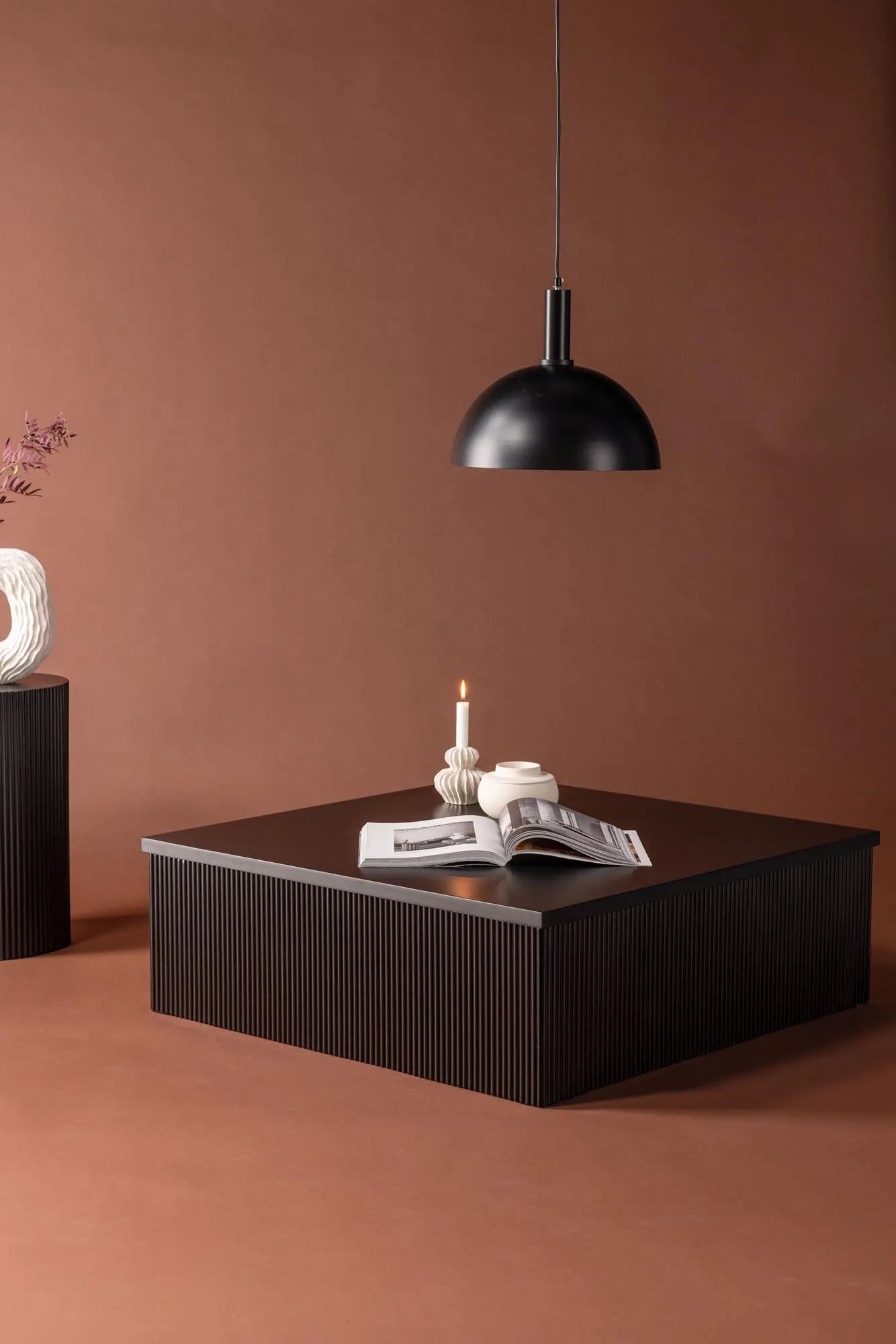 Der Lenox Sofatisch: Eleganz und Wärme in Beige, ideal für stilvolle Wohnzimmer.