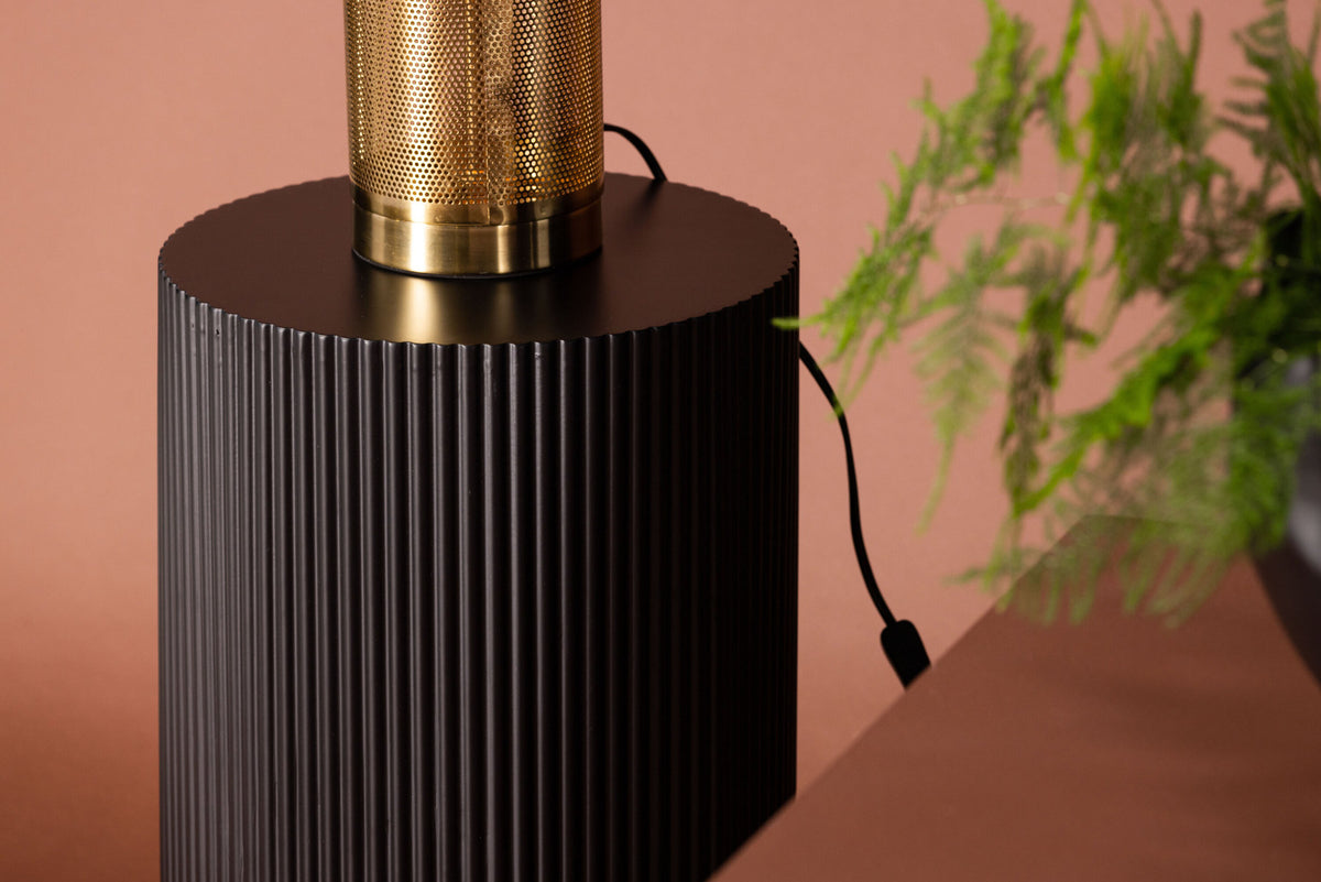 Lenox Beistelltisch in Schwarz präsentiert im Onlineshop von KAQTU Design AG. Beistelltisch ist von Venture Home