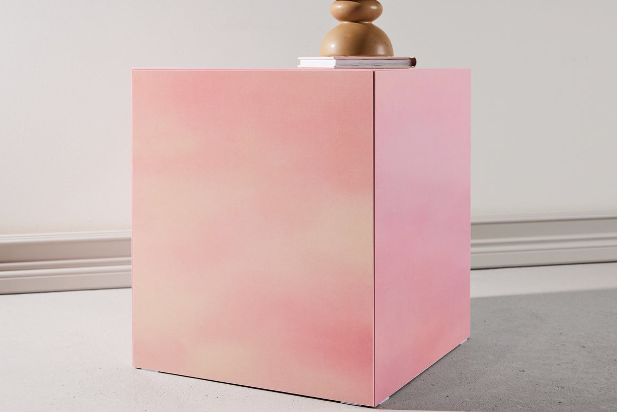 York Couchtisch in Pink präsentiert im Onlineshop von KAQTU Design AG. Couchtisch ist von Venture Home