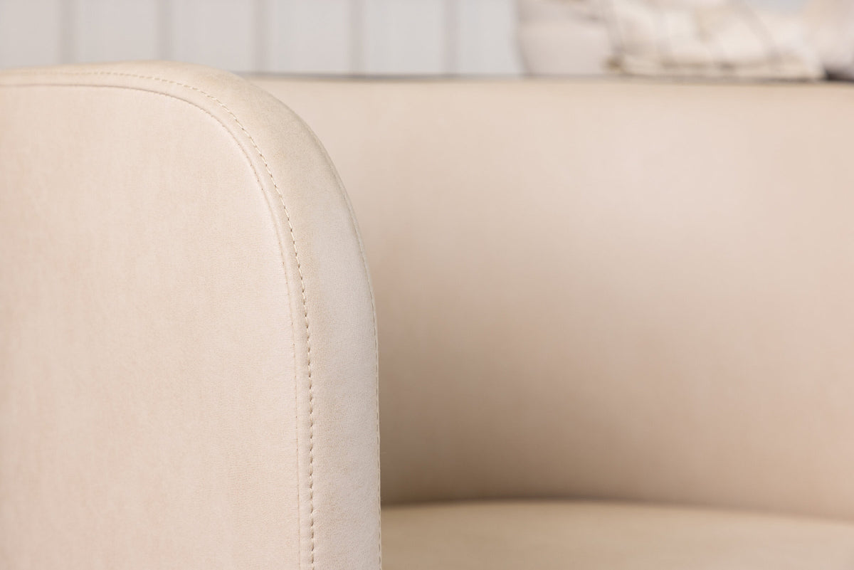 Simrishamn Stuhl in Beige präsentiert im Onlineshop von KAQTU Design AG. Schalenstuhl mit Armlehne ist von Furniture Fashion
