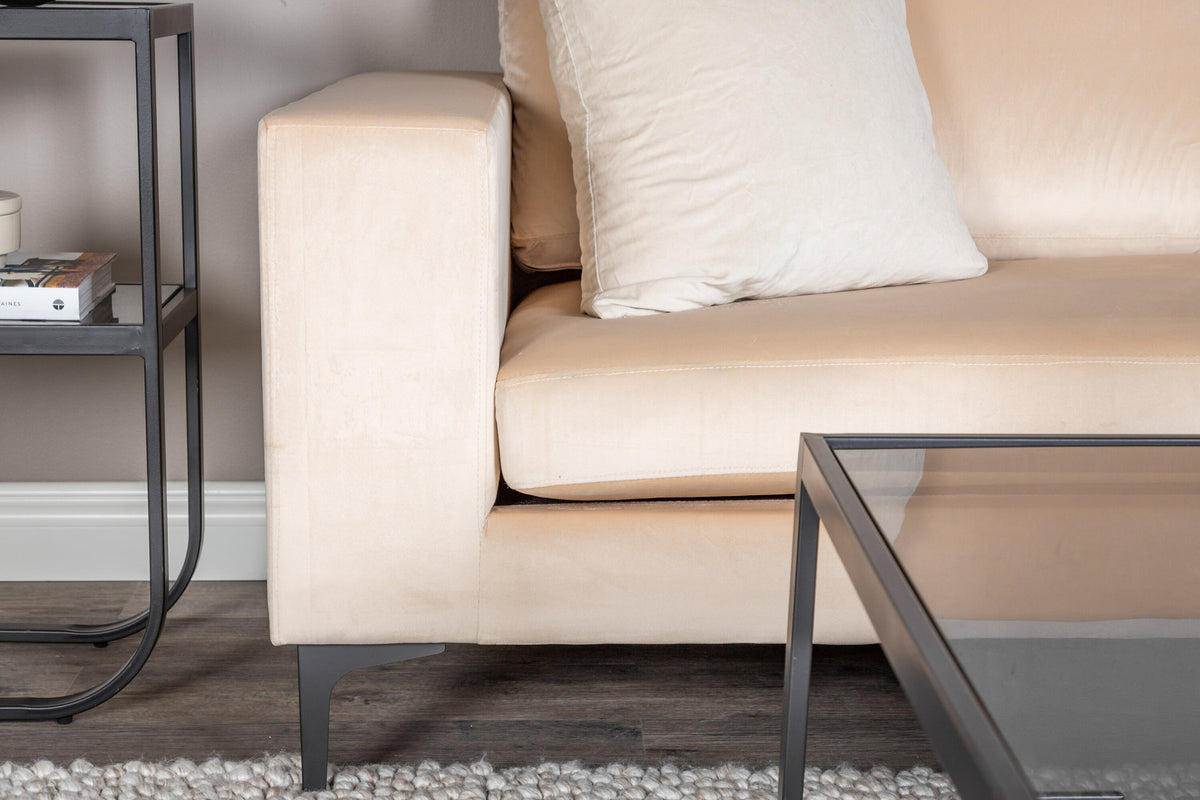 Bolero Sofa in Beige präsentiert im Onlineshop von KAQTU Design AG. 3er Sofa ist von Venture Home