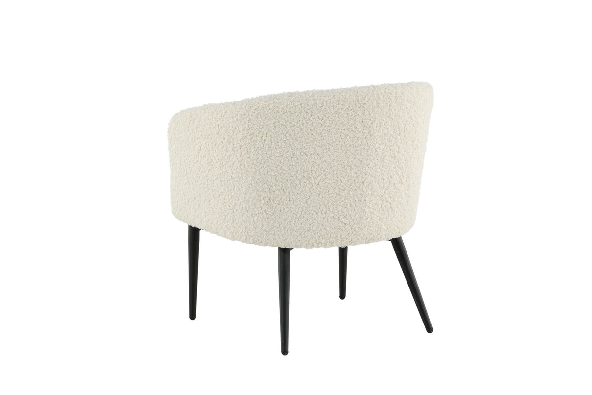 Fluffy Sessel in Weiss präsentiert im Onlineshop von KAQTU Design AG. Sessel mit Armlehnen ist von Venture Home