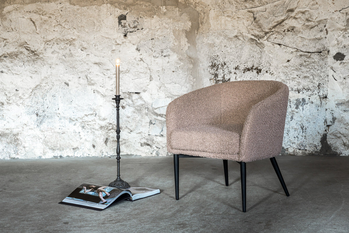 Fluffy Single Sofa in Braun präsentiert im Onlineshop von KAQTU Design AG. Sessel mit Armlehnen ist von Venture Home