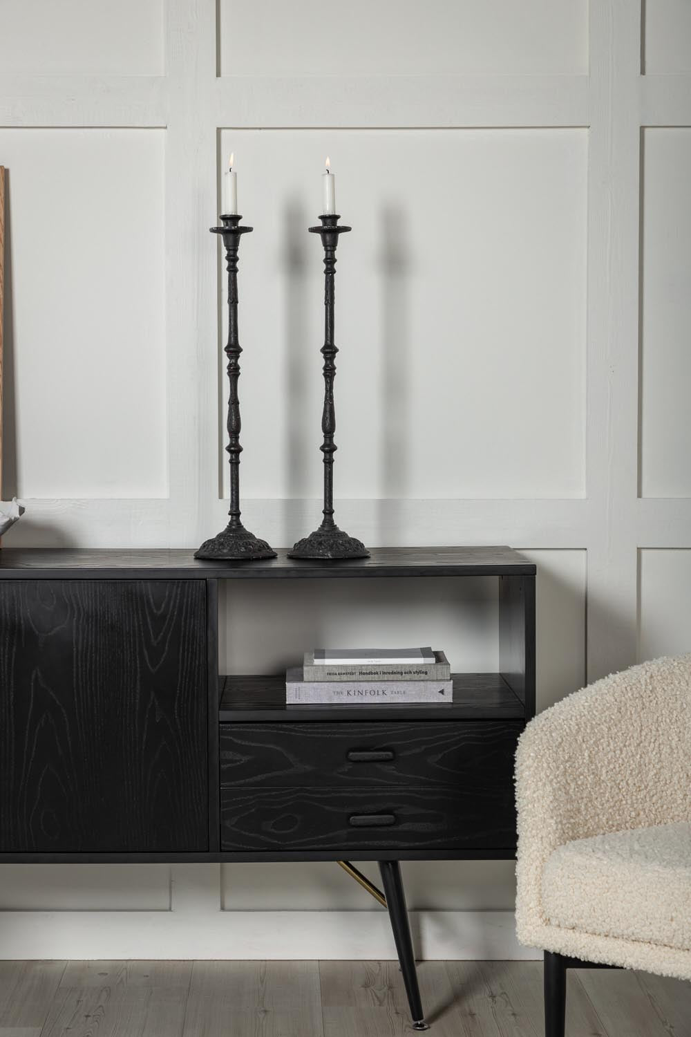 Gold Kommode in Schwarz präsentiert im Onlineshop von KAQTU Design AG. Regal Zubehör ist von Venture Home