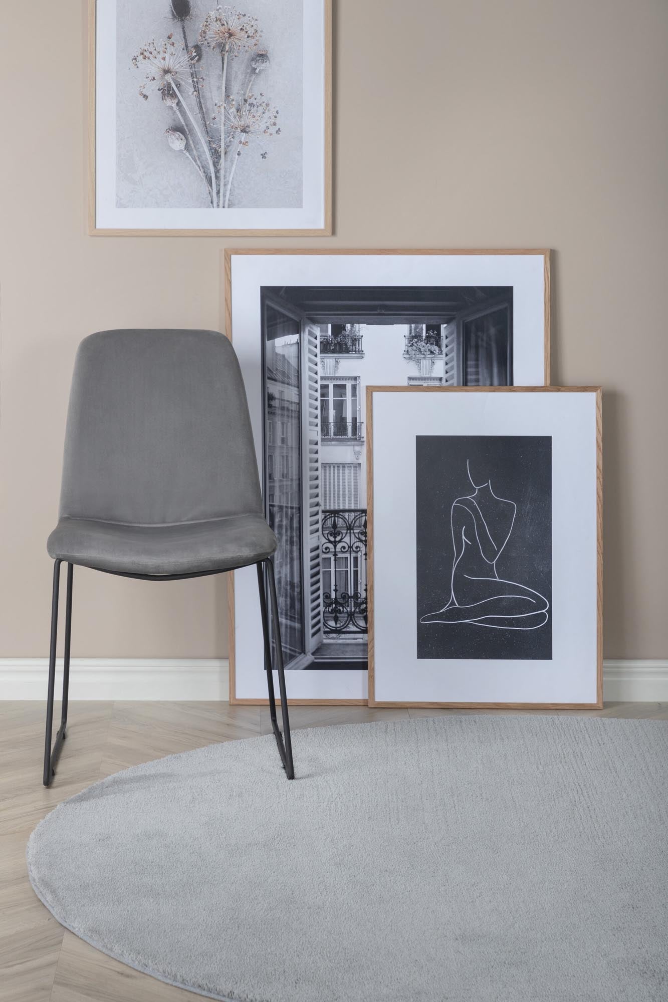 Muce Stuhl in Grau präsentiert im Onlineshop von KAQTU Design AG. Stuhl ist von Venture Home