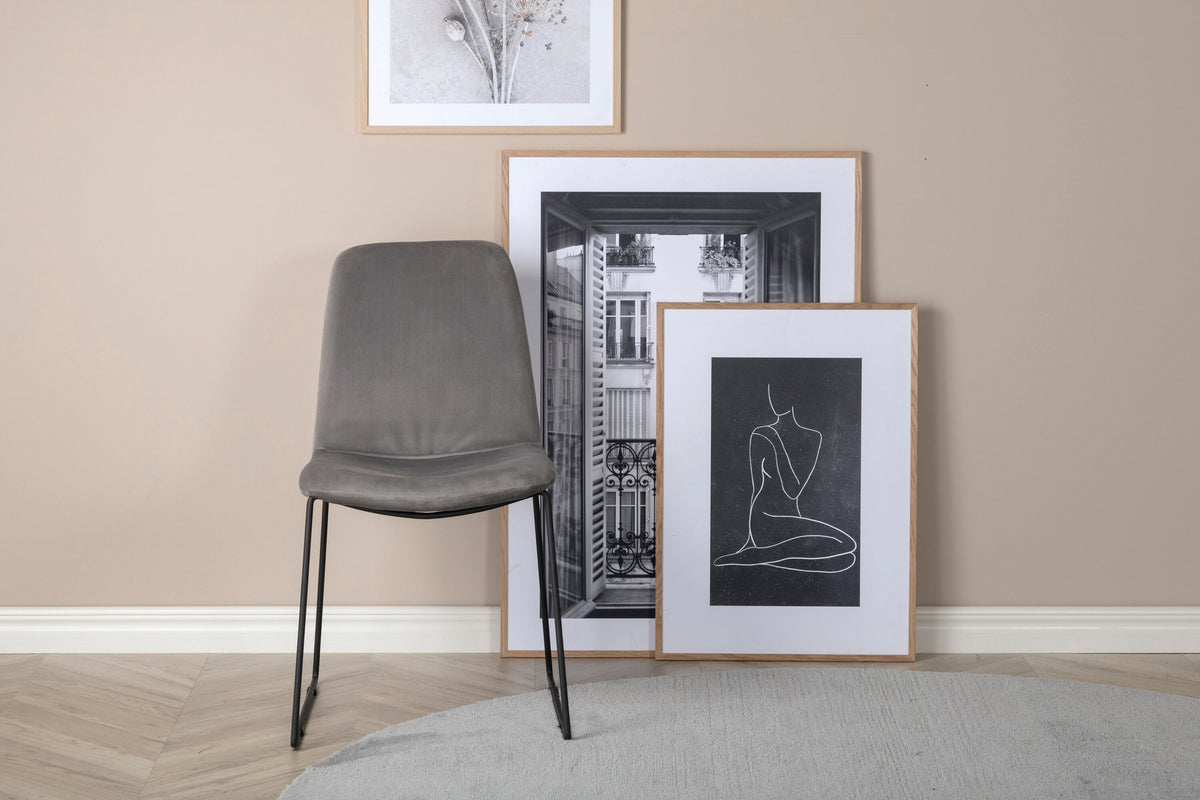 Muce Stuhl in Grau präsentiert im Onlineshop von KAQTU Design AG. Stuhl ist von Venture Home