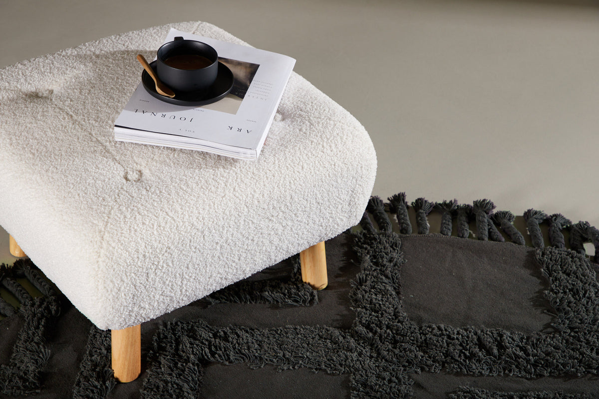 Salina Ottomane / Pouf in Weiss präsentiert im Onlineshop von KAQTU Design AG. Ottoman ist von Venture Home