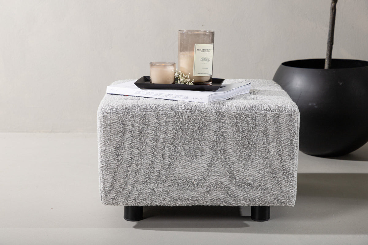 Bowie Ottoman / Pouf in Hellgrau präsentiert im Onlineshop von KAQTU Design AG. Pouf ist von Venture Home