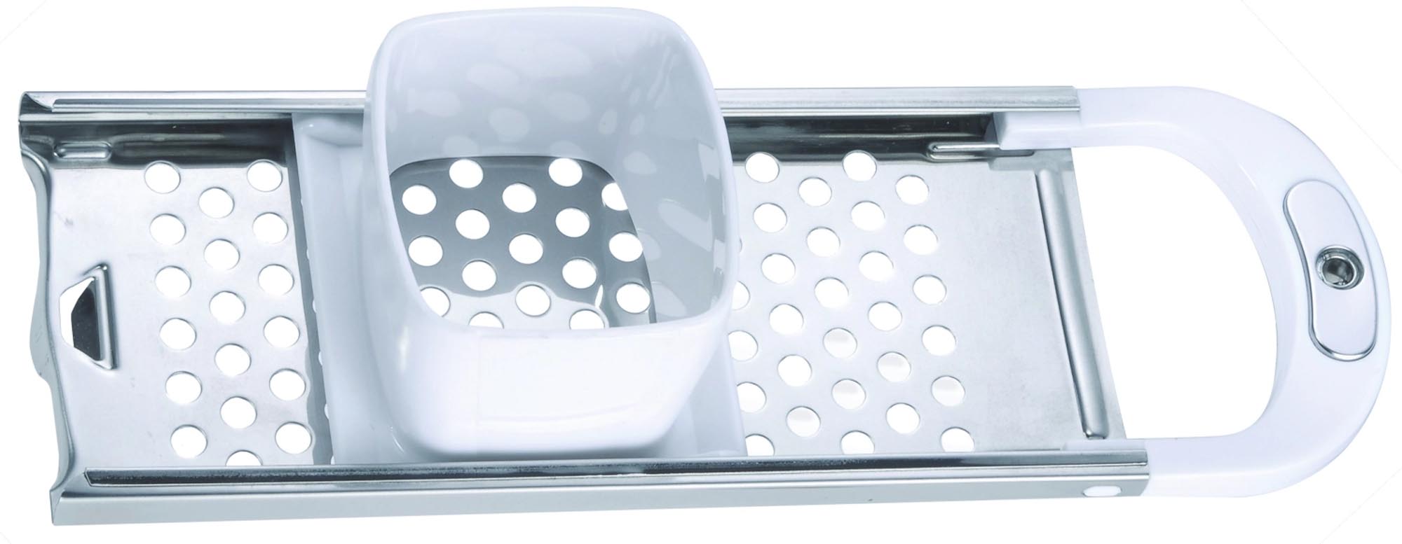 Spätzlehobel Knöpfle, 32x11x6.5cm in Silber präsentiert im Onlineshop von KAQTU Design AG. Küchenhelfer ist von Westmark