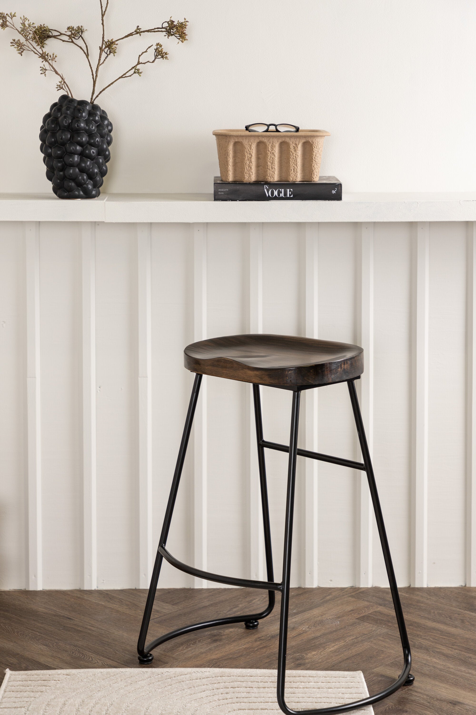 Ozark Barstuhl in Schwarz präsentiert im Onlineshop von KAQTU Design AG. Barhocker ist von Venture Home