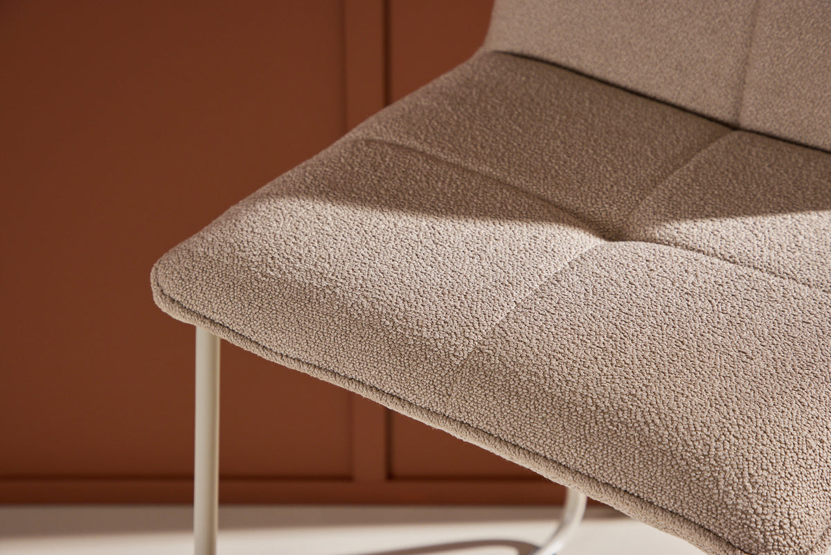 Bisbee Barstuhl in Beige präsentiert im Onlineshop von KAQTU Design AG. Barstuhl ist von Venture Home
