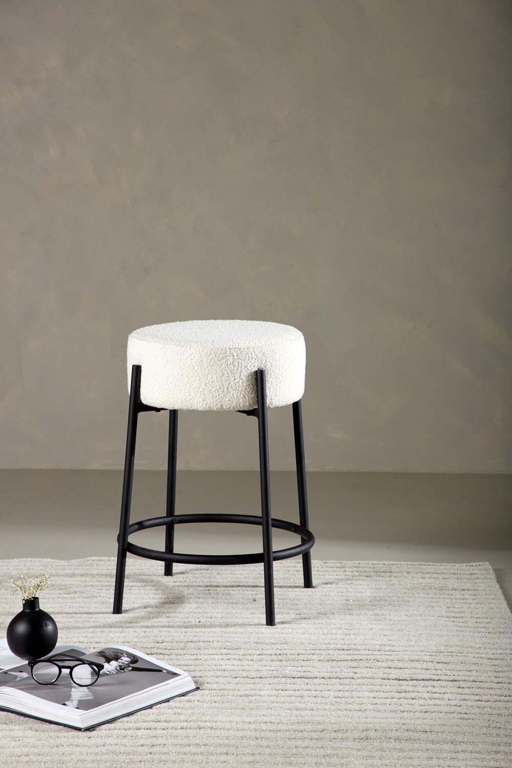 Tucson Barstuhl in Weiss präsentiert im Onlineshop von KAQTU Design AG. Barhocker ist von Venture Home
