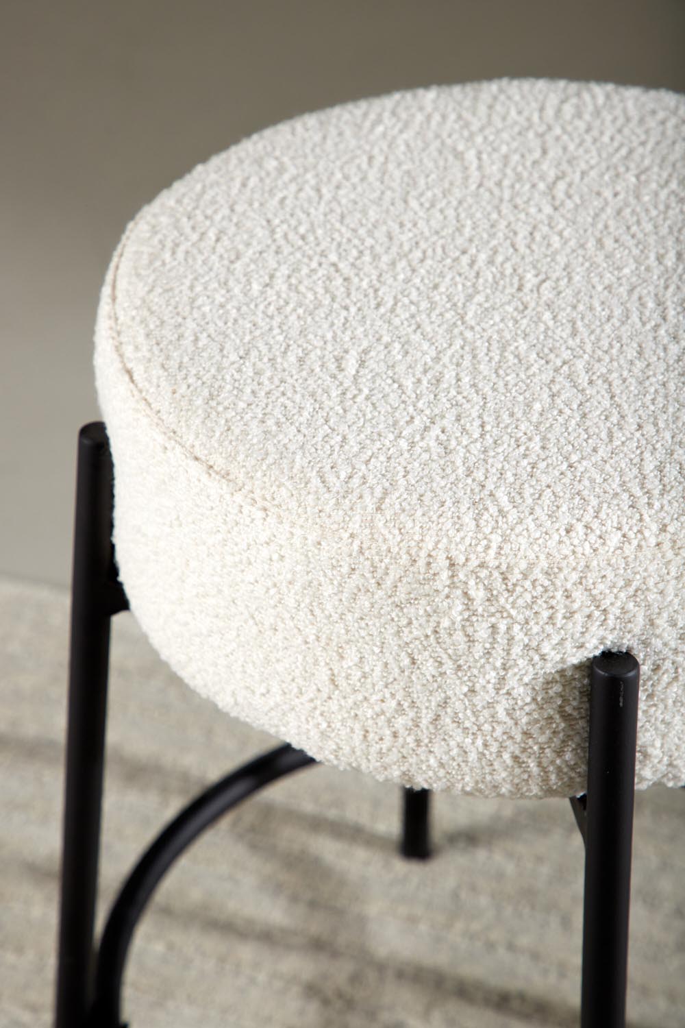 Tucson Barstuhl in Weiss präsentiert im Onlineshop von KAQTU Design AG. Barhocker ist von Venture Home