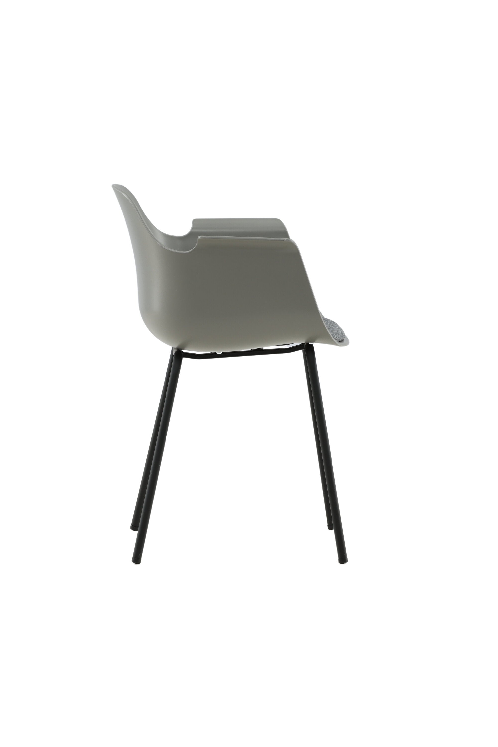 Comfort Plastic Stuhl in Grau präsentiert im Onlineshop von KAQTU Design AG. Stuhl mit Armlehne ist von Venture Home