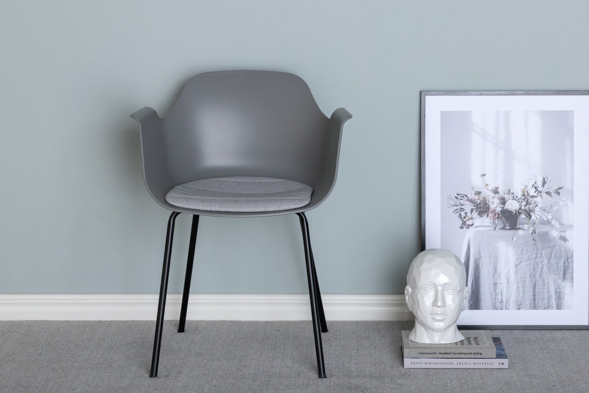 Comfort Plastic Stuhl in Grau präsentiert im Onlineshop von KAQTU Design AG. Stuhl mit Armlehne ist von Venture Home