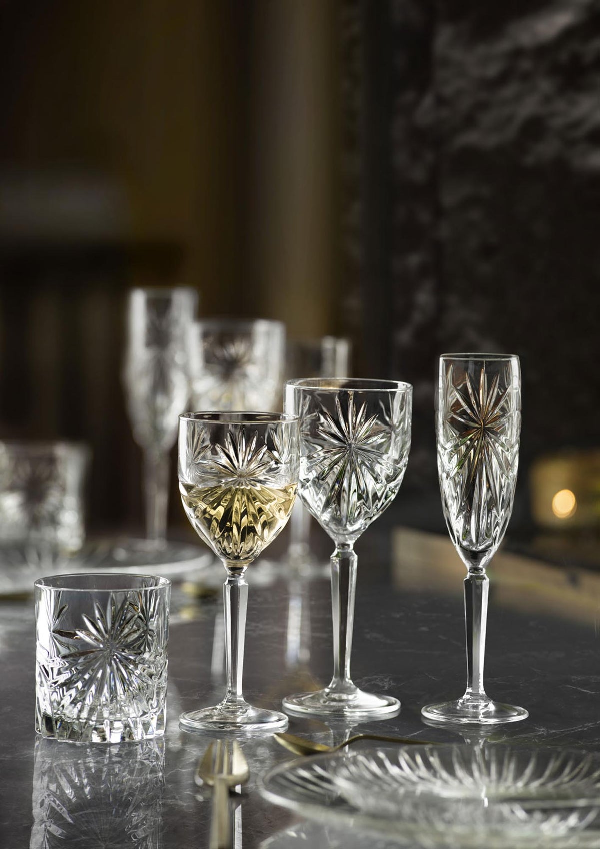 6er Set Melodia Weinglas von RCR aus transparentem Glas, schlanke Form, Ø5.2 cm, Höhe 14.1 cm, Fassungsvermögen 5 cl, Wein- & Sektglas Kategorie.
