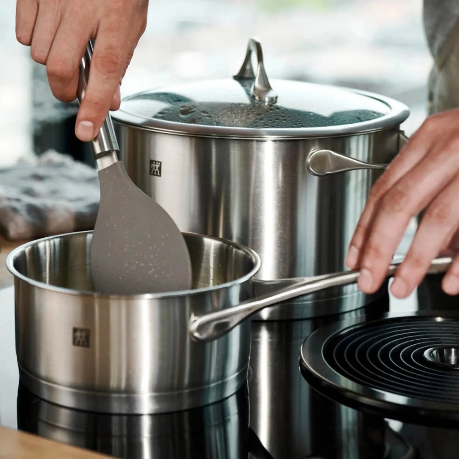 Zwilling Essence 4tlg. Set: Hochwertiges Edelstahl-Kochgeschirr.