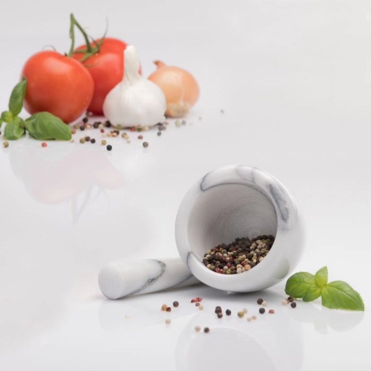 Mörser mit Stössel Marmor, D10cm in Silber präsentiert im Onlineshop von KAQTU Design AG. Küchenhelfer ist von Westmark