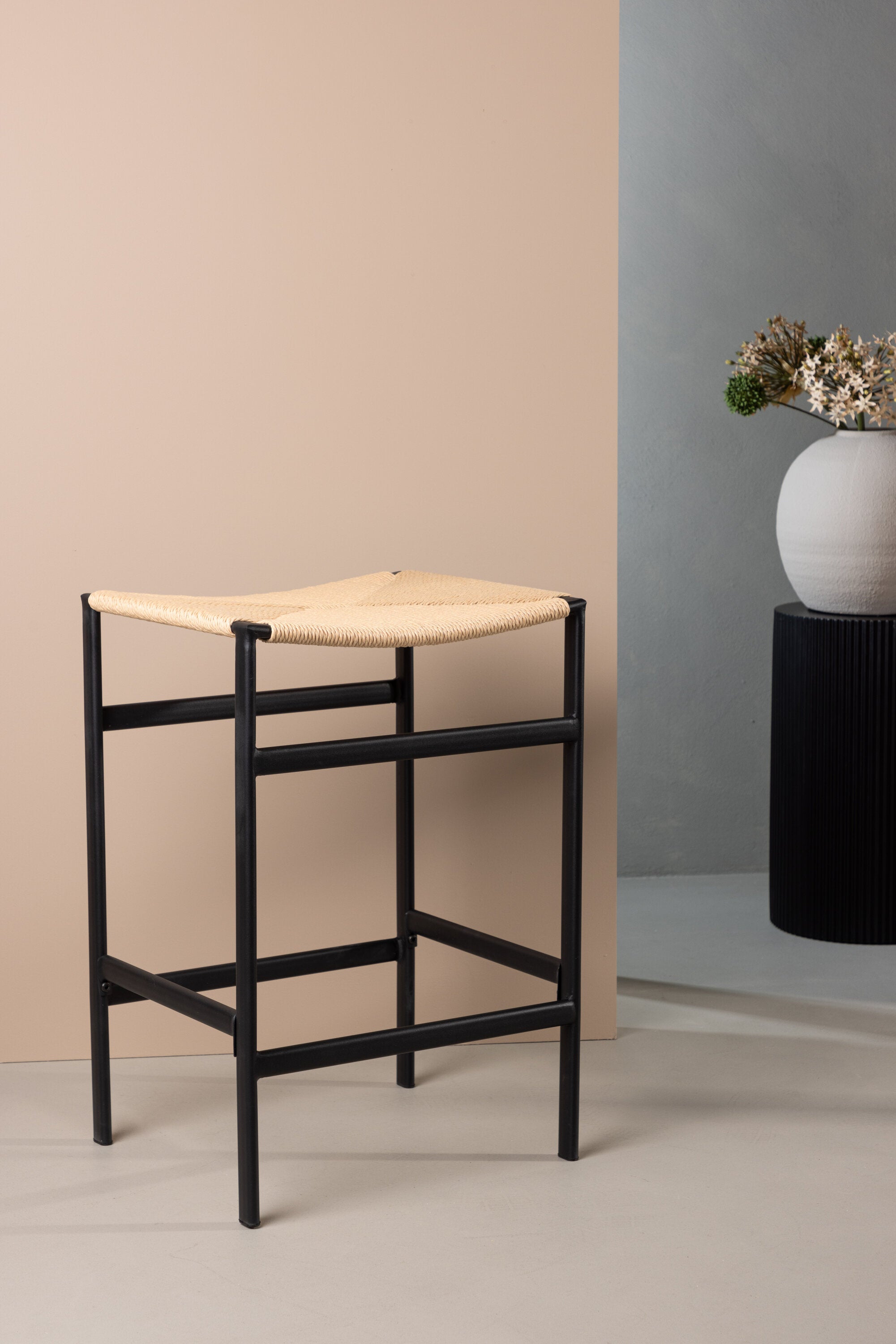 Polly Barstuhl in Natur präsentiert im Onlineshop von KAQTU Design AG. Barhocker ist von Venture Home