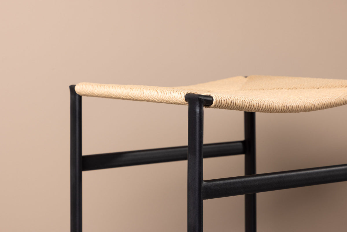 Polly Barstuhl in Natur präsentiert im Onlineshop von KAQTU Design AG. Barhocker ist von Venture Home