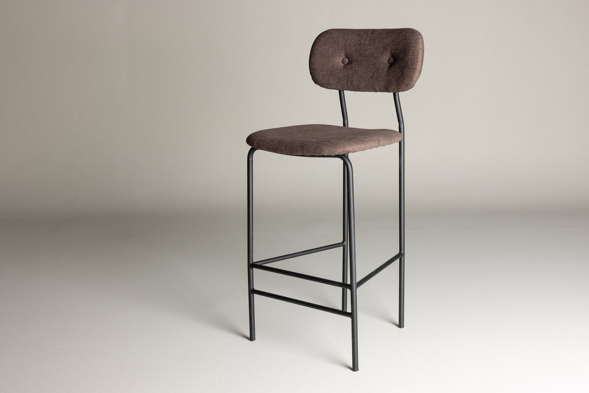 Ralf Barstuhl in Braun präsentiert im Onlineshop von KAQTU Design AG. Barstuhl ist von Venture Home
