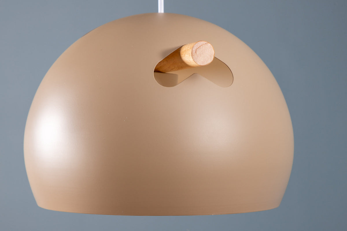 Tubbie Pendelleuchte in Beige präsentiert im Onlineshop von KAQTU Design AG. Pendelleuchte ist von Venture Home