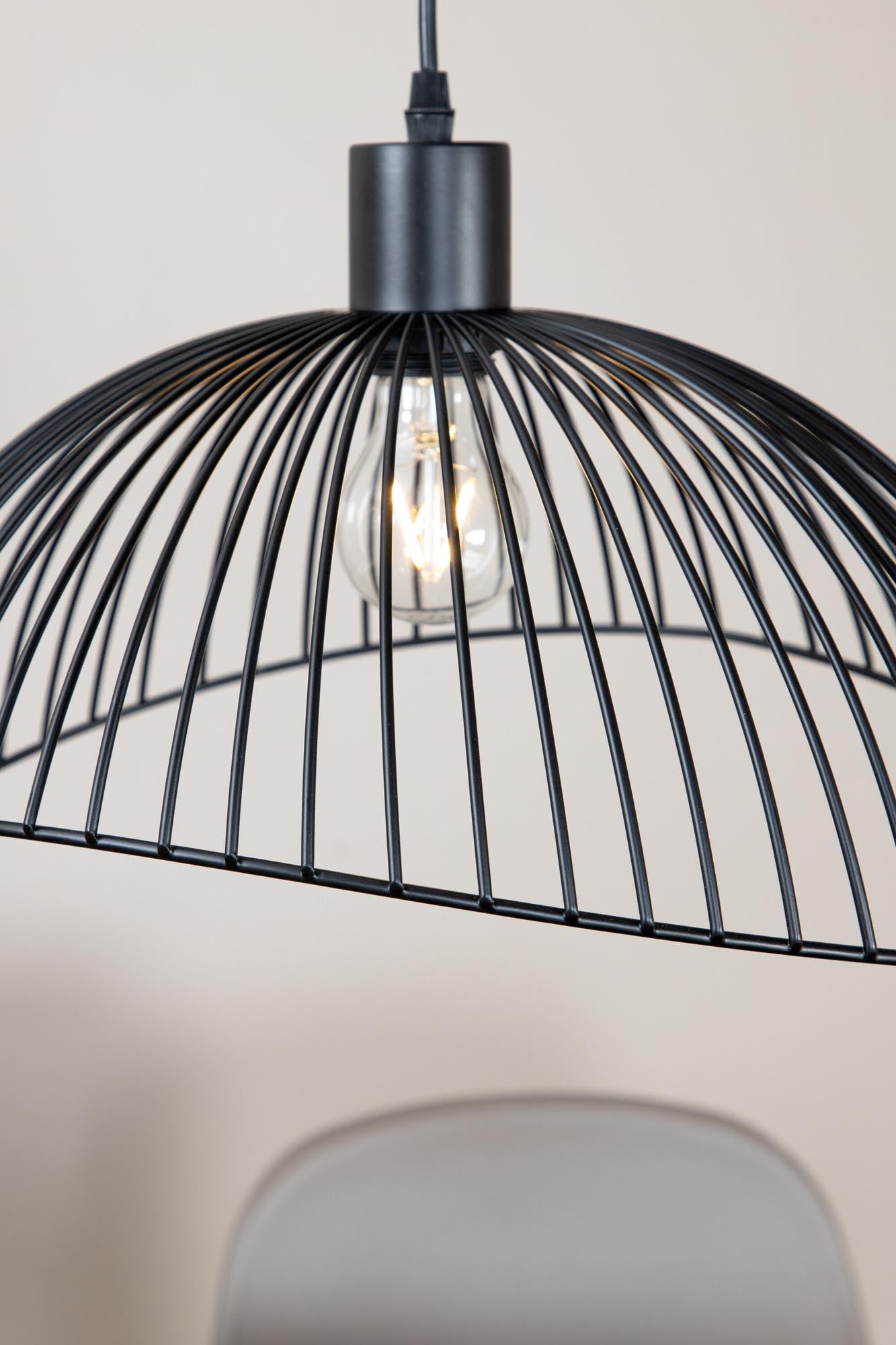 Elegante Elsa Pendelleuchte: Modernes Design für Ihr Zuhause.