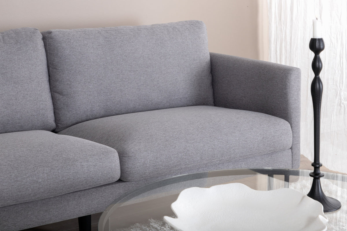 Zoom 2er Sofa in Grau präsentiert im Onlineshop von KAQTU Design AG. 2er Sofa ist von Venture Home