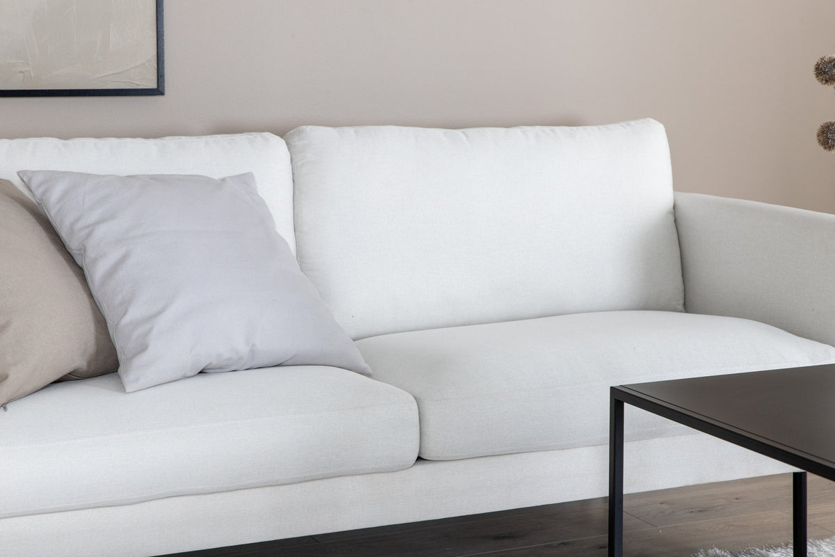 Zoom 2er Sofa in Weiss präsentiert im Onlineshop von KAQTU Design AG. 2er Sofa ist von Venture Home