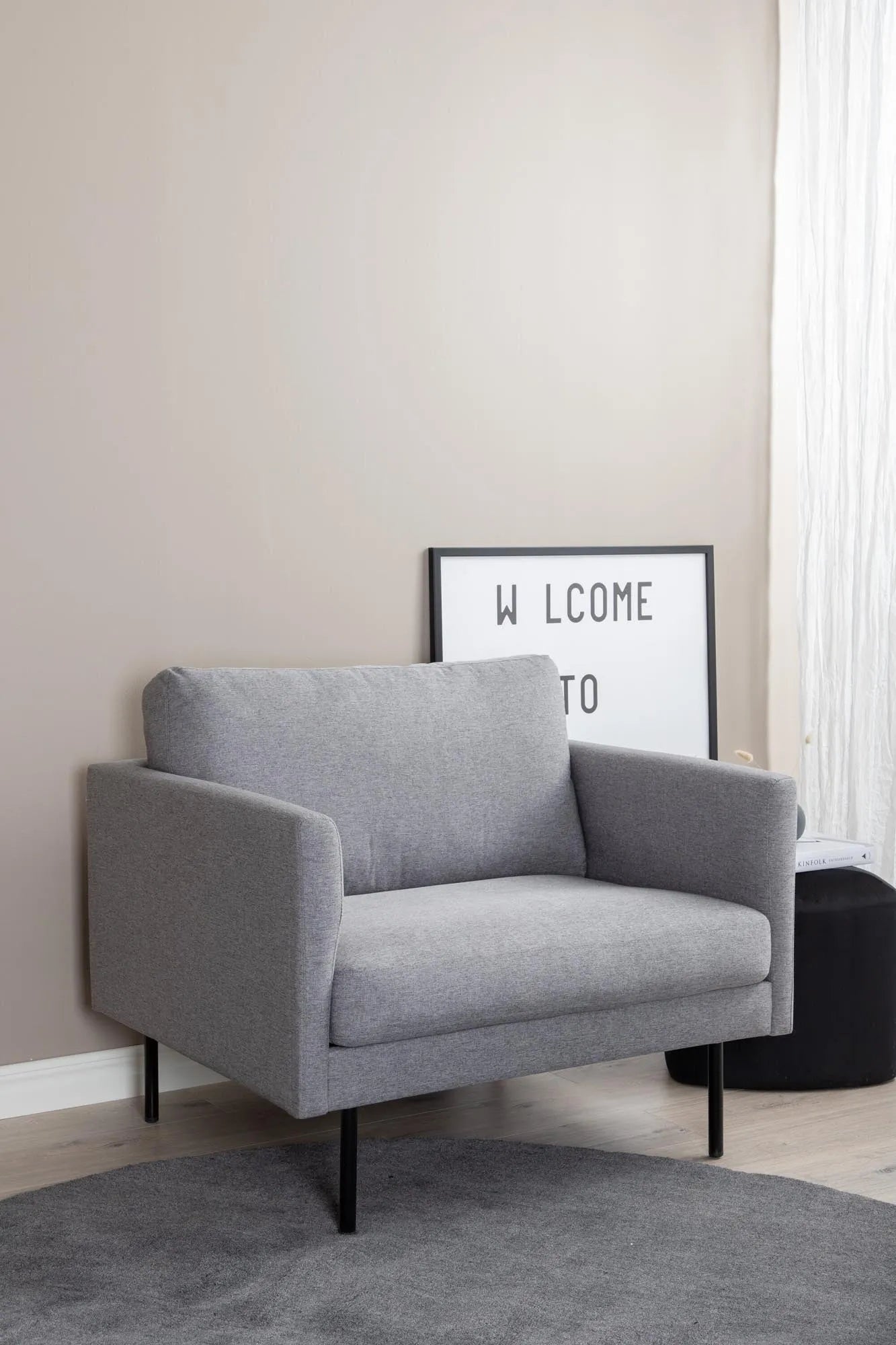 Zoom Sessel von Venture Home: Modernes Design trifft auf Gemütlichkeit.