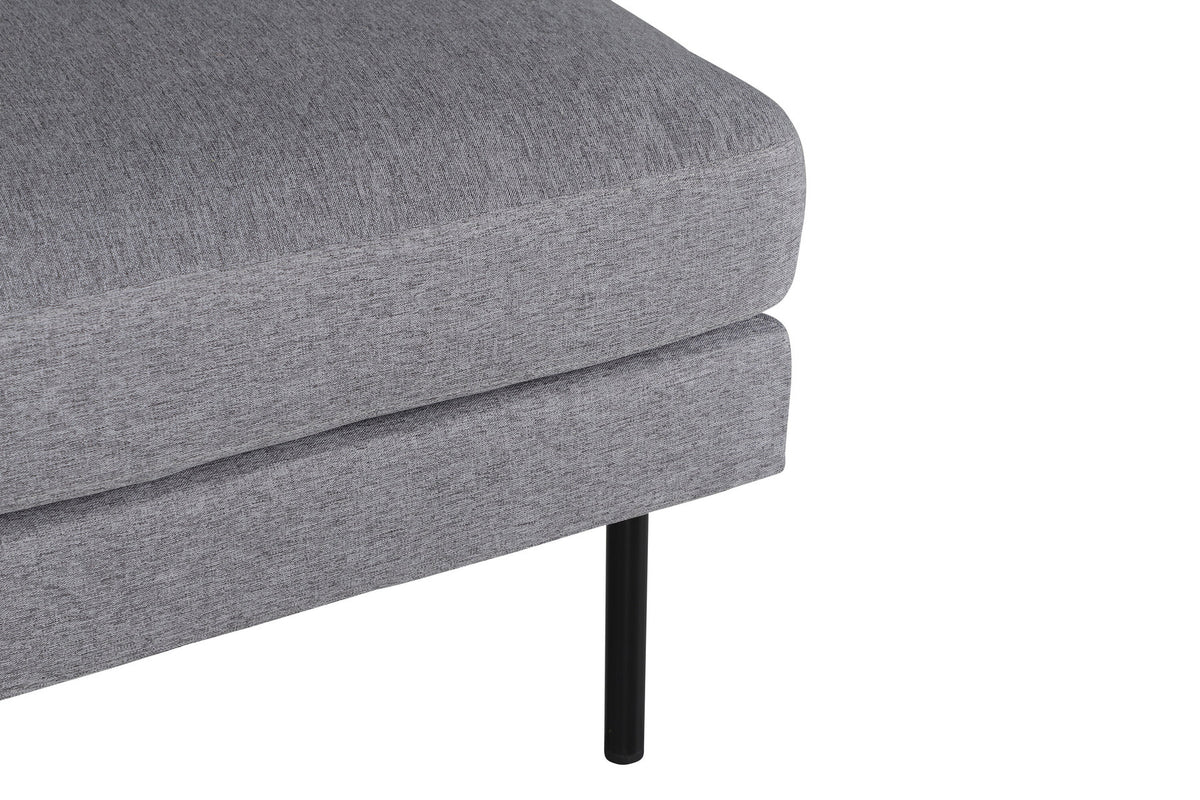 Zoom Ottoman / Pouf in Grau präsentiert im Onlineshop von KAQTU Design AG. Ottoman ist von Venture Home