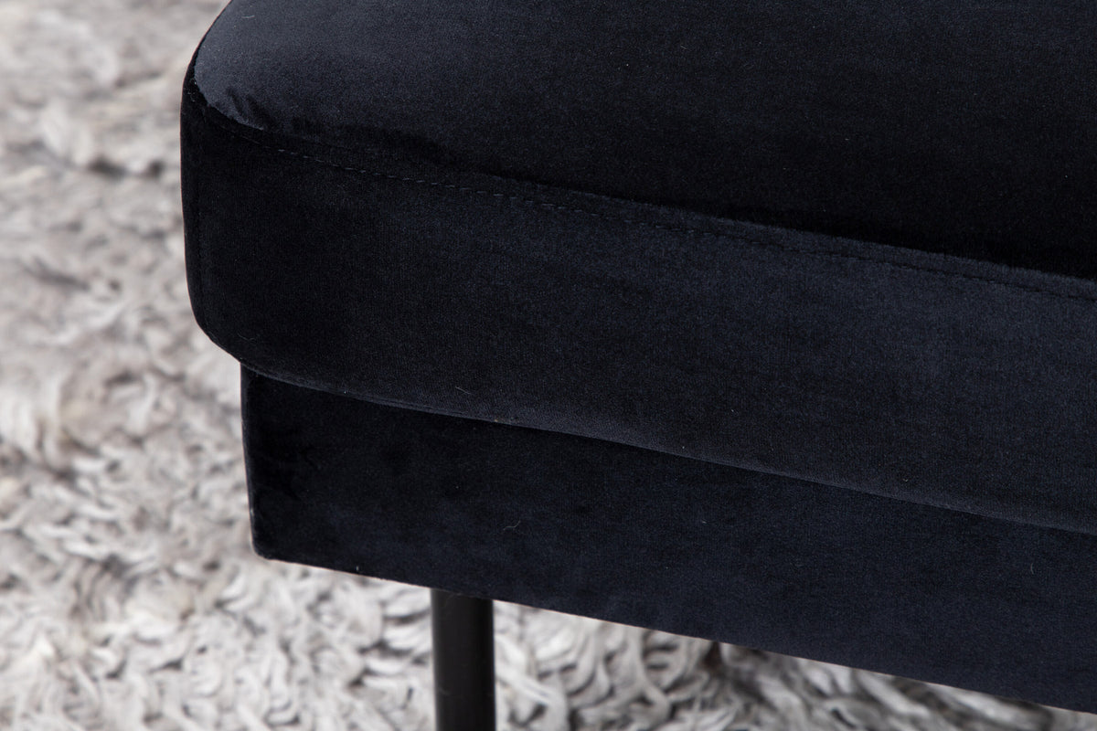 Zoom Ottoman / Pouf in Schwarz präsentiert im Onlineshop von KAQTU Design AG. Ottoman ist von Venture Home