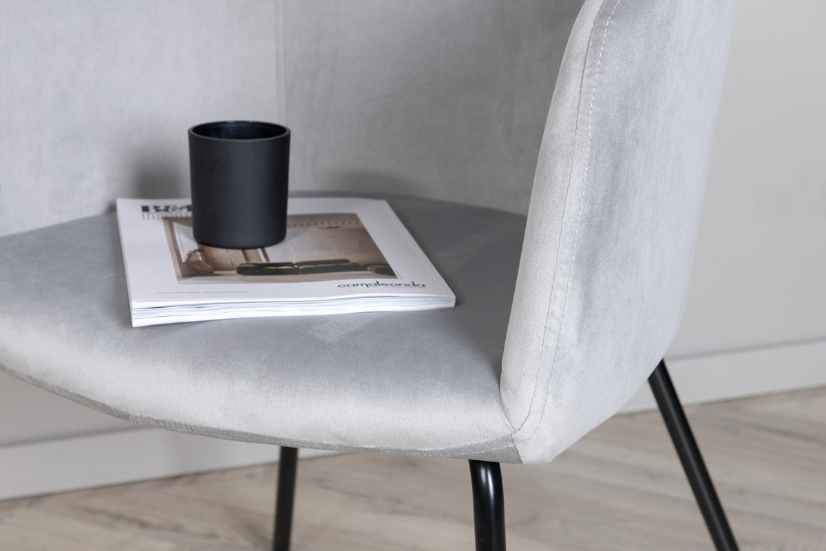 Berit Stuhl in Grau präsentiert im Onlineshop von KAQTU Design AG. Schalenstuhl mit Armlehne ist von Venture Home