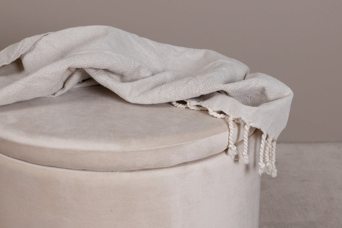 Dunken Ottoman / Pouf in Beige präsentiert im Onlineshop von KAQTU Design AG. Pouf ist von Venture Home