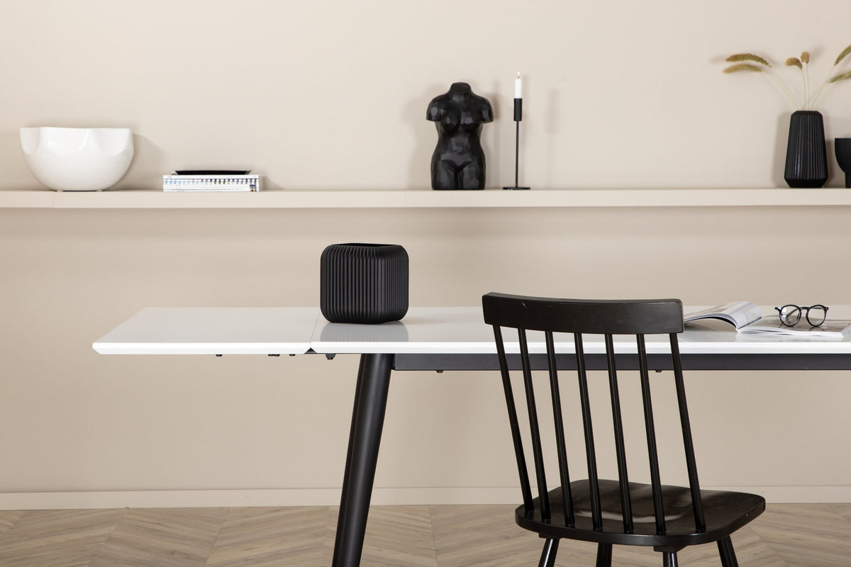 Jimmy Tisch in Weiss präsentiert im Onlineshop von KAQTU Design AG. Esstisch ist von Venture Home