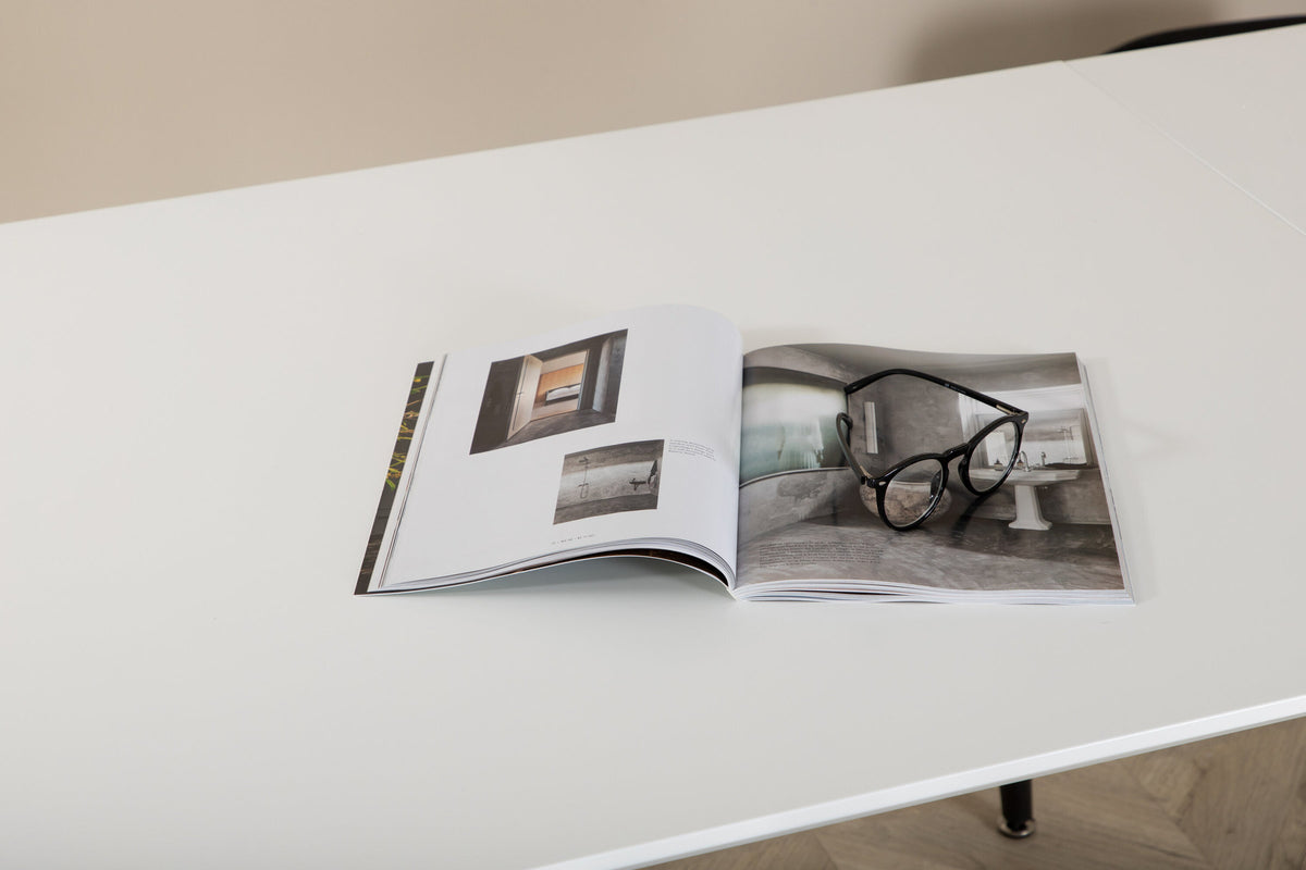 Jimmy Tisch in Weiss präsentiert im Onlineshop von KAQTU Design AG. Esstisch ist von Venture Home