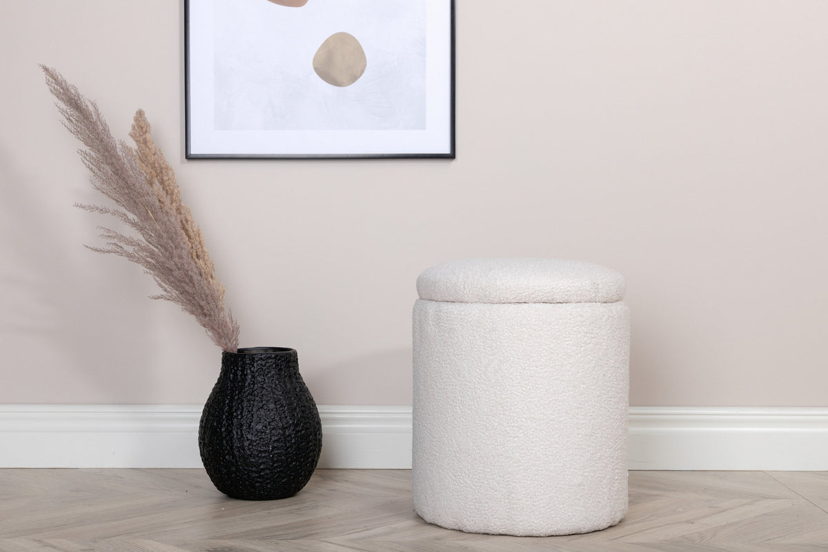 Limpen Ottoman / Pouf in Weiss präsentiert im Onlineshop von KAQTU Design AG. Pouf ist von Venture Home