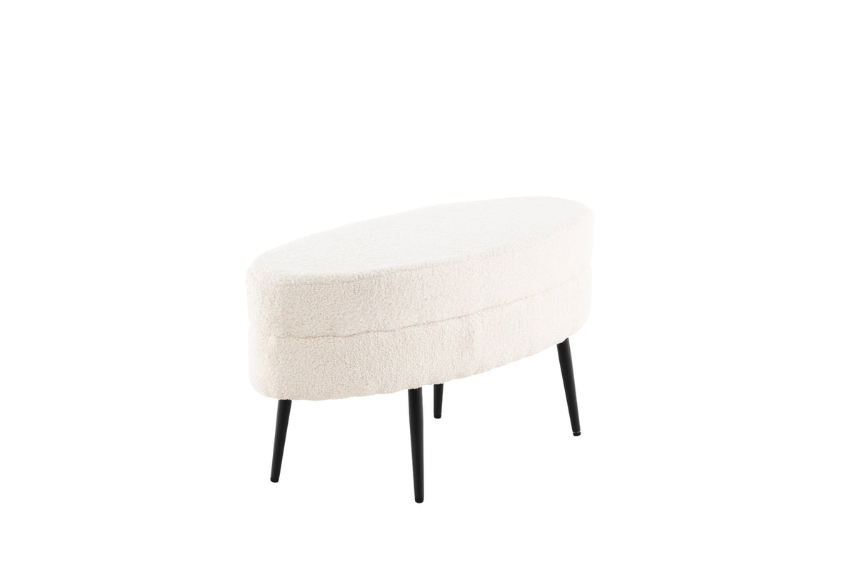 Otto Ottoman / Pouf in Weiss präsentiert im Onlineshop von KAQTU Design AG. Ottoman ist von Venture Home