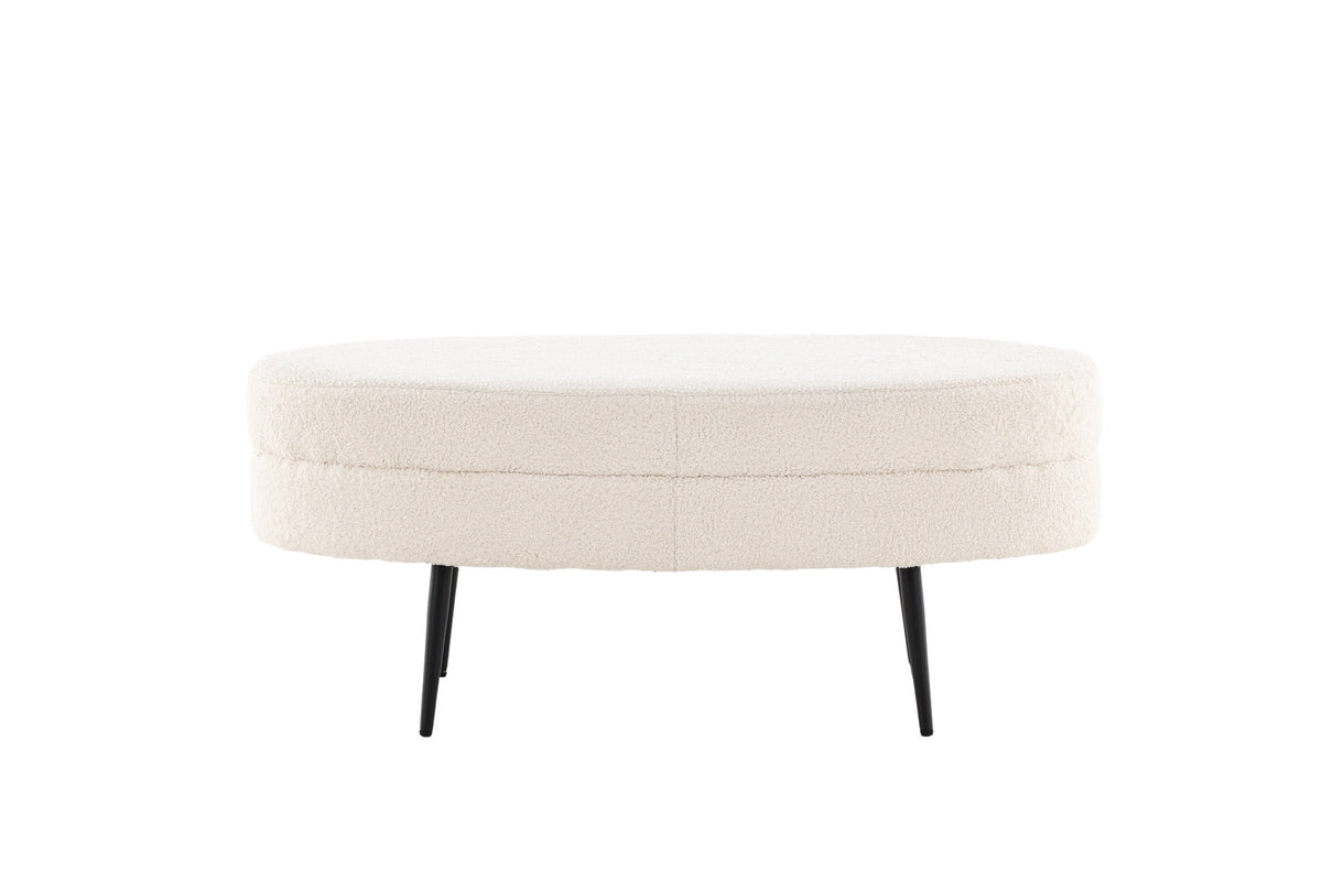 Otto Ottoman / Pouf in Weiss präsentiert im Onlineshop von KAQTU Design AG. Ottoman ist von Venture Home