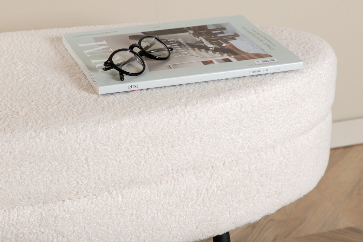 Otto Ottoman / Pouf in Weiss präsentiert im Onlineshop von KAQTU Design AG. Ottoman ist von Venture Home