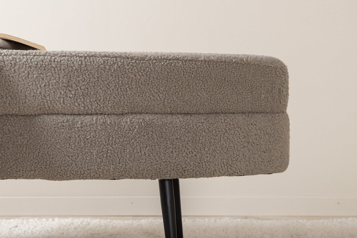 Otto Ottoman / Pouf in Greige präsentiert im Onlineshop von KAQTU Design AG. Ottoman ist von Venture Home