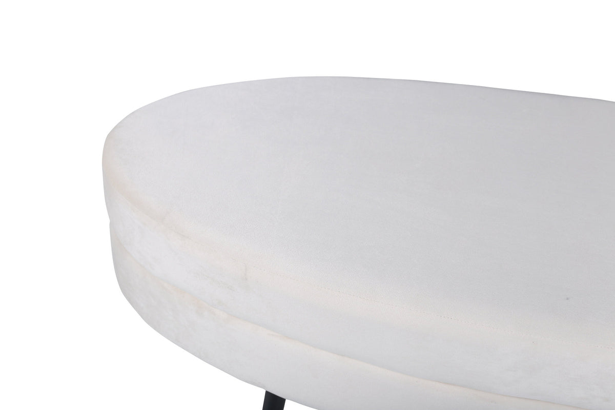 Otto Ottoman / Pouf in Weiss präsentiert im Onlineshop von KAQTU Design AG. Ottoman ist von Venture Home