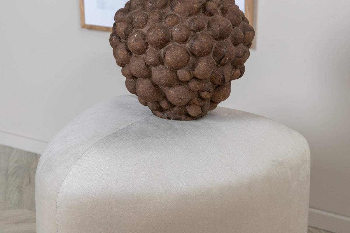 Peg Ottoman / Pouf in Weiss präsentiert im Onlineshop von KAQTU Design AG. Pouf ist von Venture Home