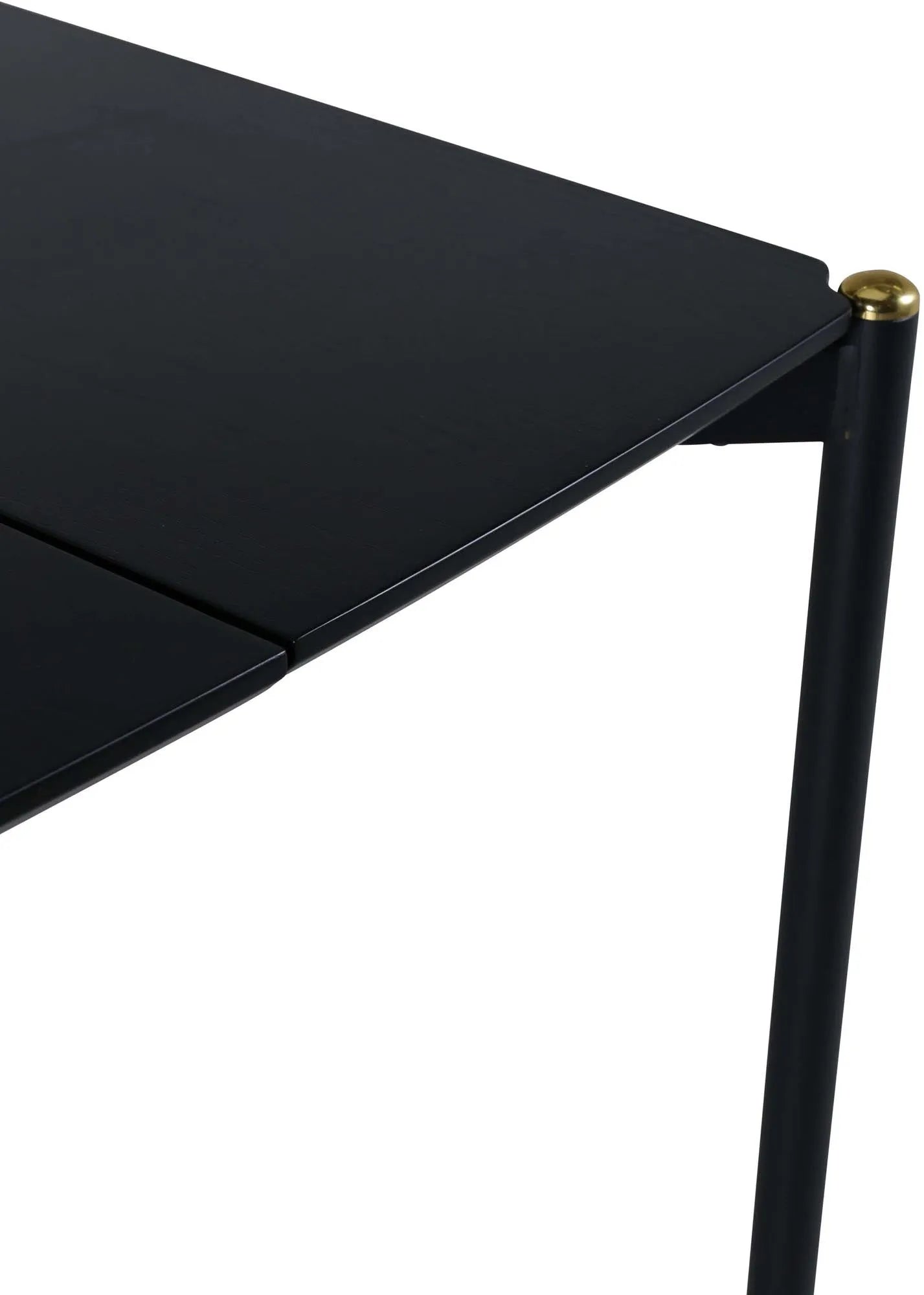 Eleganter Pelle Esstisch von Venture Home: Perfekt für jedes Zuhause.