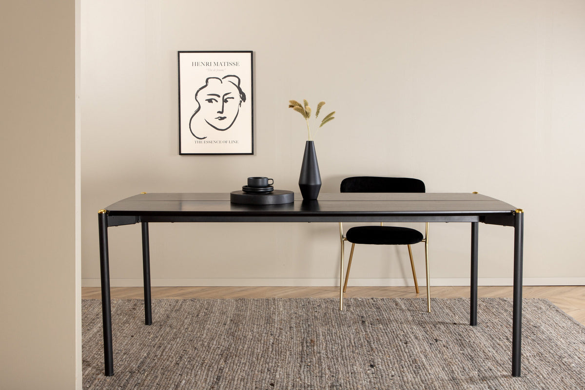 Pelle Esstisch in Schwarz präsentiert im Onlineshop von KAQTU Design AG. Esstisch ist von Venture Home