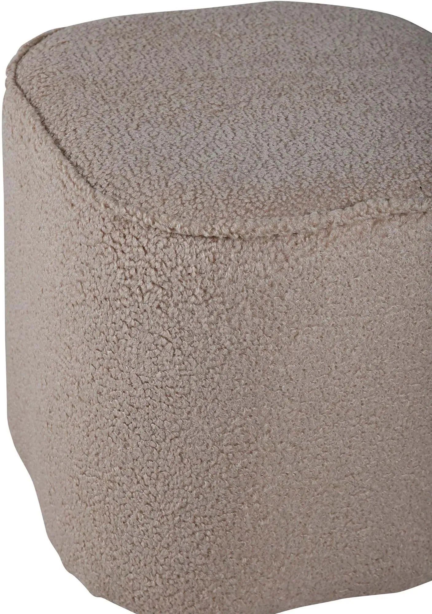Stilvoller Piff Pouf von Venture Home: Vielseitig und modern.