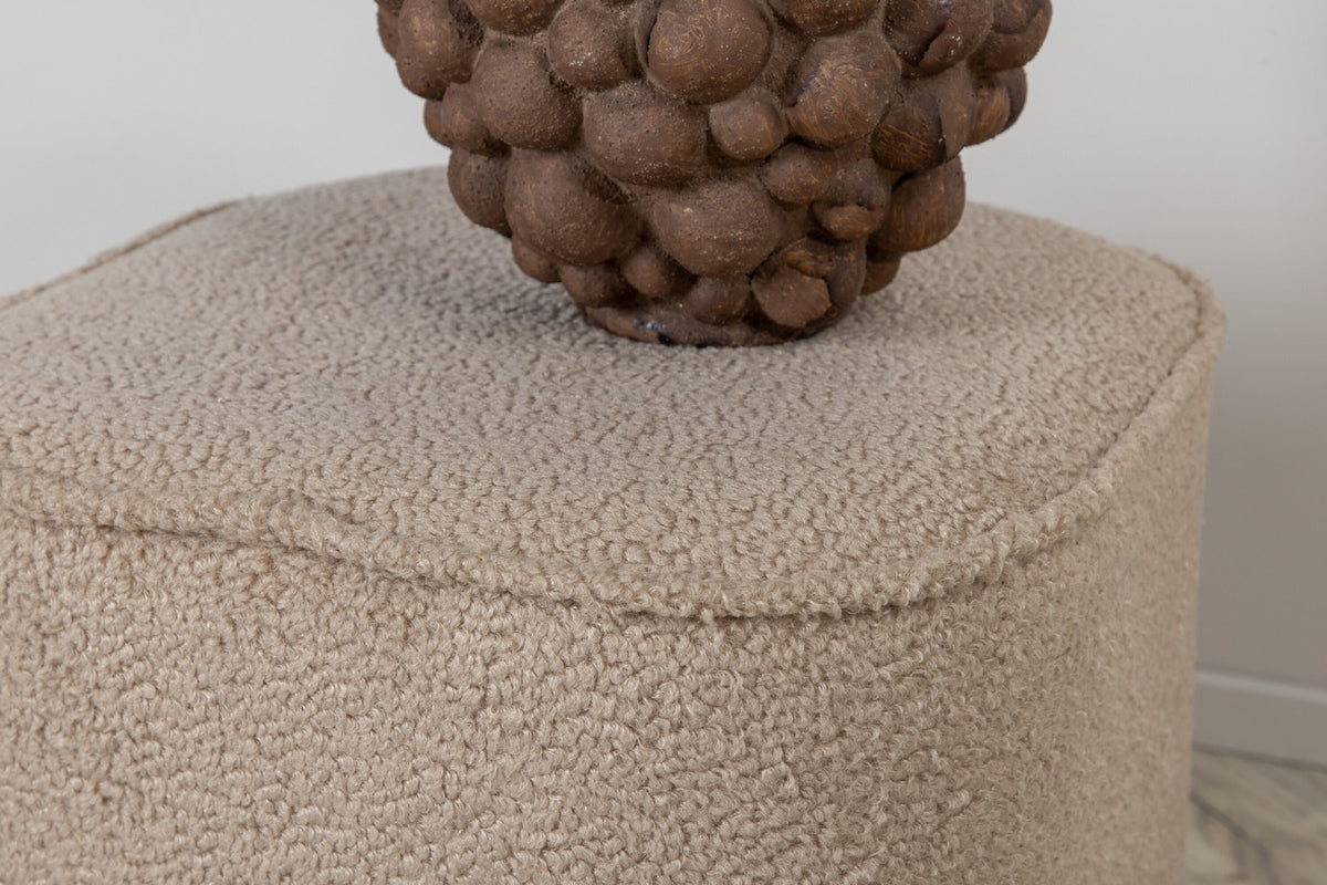 Piff Ottoman / Pouf in Beige präsentiert im Onlineshop von KAQTU Design AG. Pouf ist von Venture Home